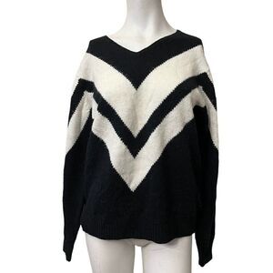 Maurada Ladies XL Sweater Black White V Neck Mohair NWT Pullover Lightweight